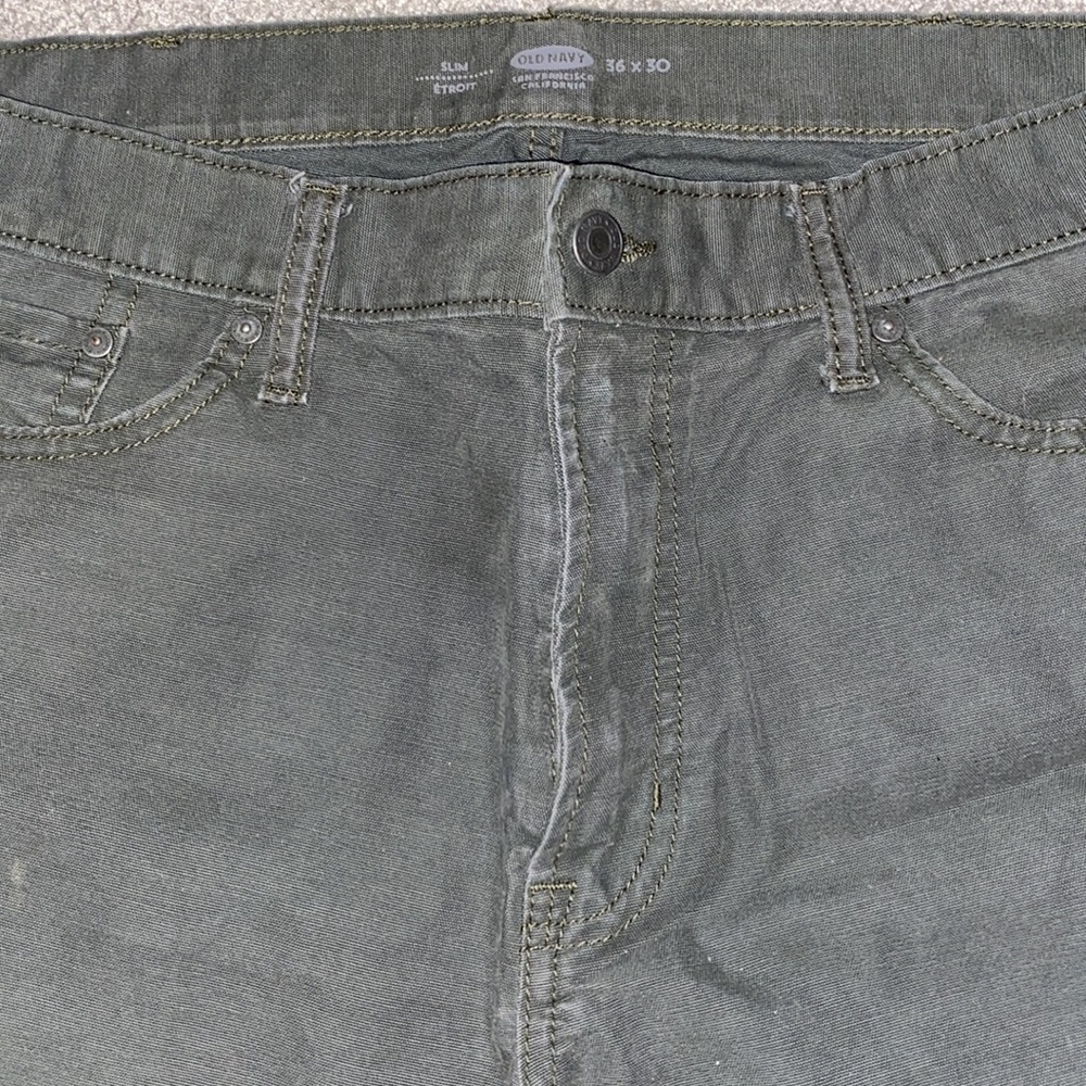 Men’s Olive Pants - Picture 2 of 3